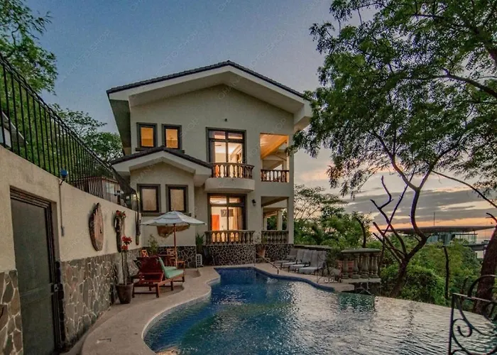 Casa De Rock-gated Villa-ocean & Marina Views-pool-casita-cart